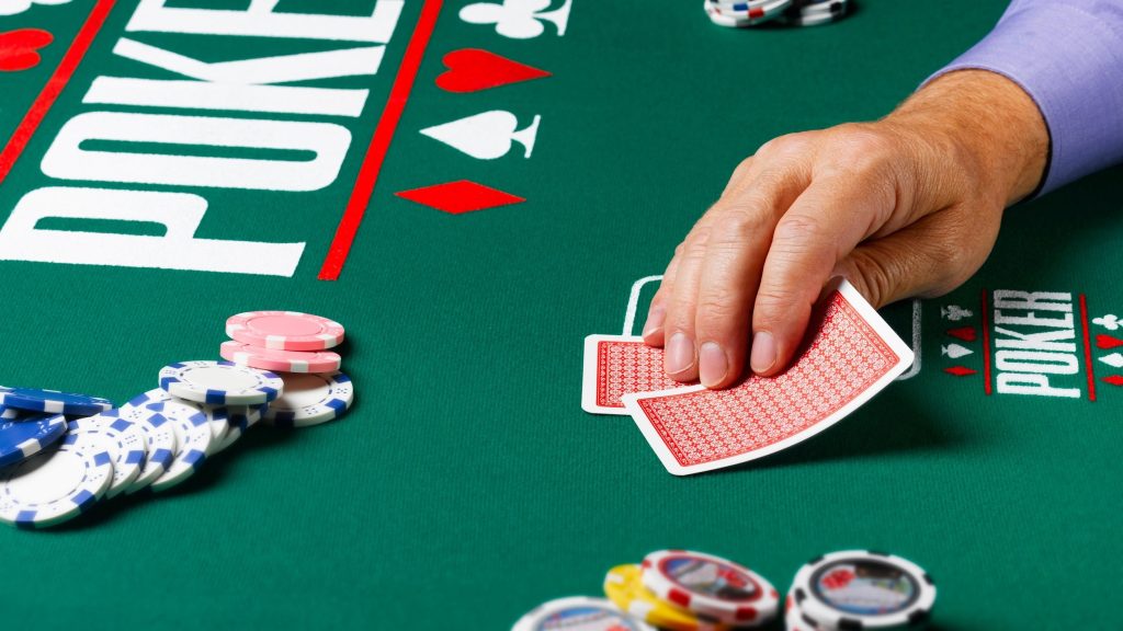 Khám Phá Thế Giới Chơi Bài Poker Fun88 - Trải Nghiệm Cực Kỳ Hấp Dẫn
